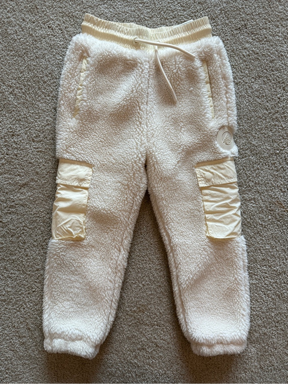 Kith Cream Sherpa Cargo Joggers - Kids